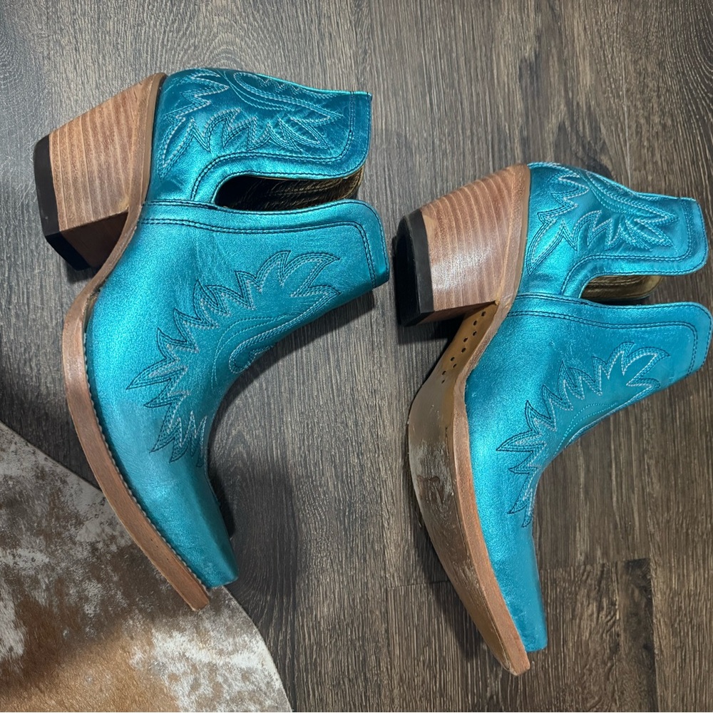 Ariat Dixon Metallic Turquoise Western Booties